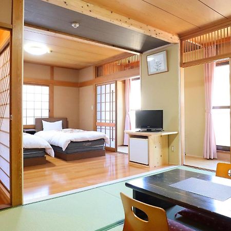 Ban-Ya Hot Spring Inn Yufu Exterior photo