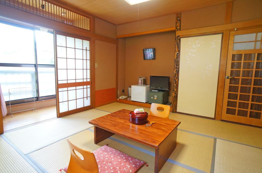 Ban-Ya Hot Spring Inn Yufu Room photo