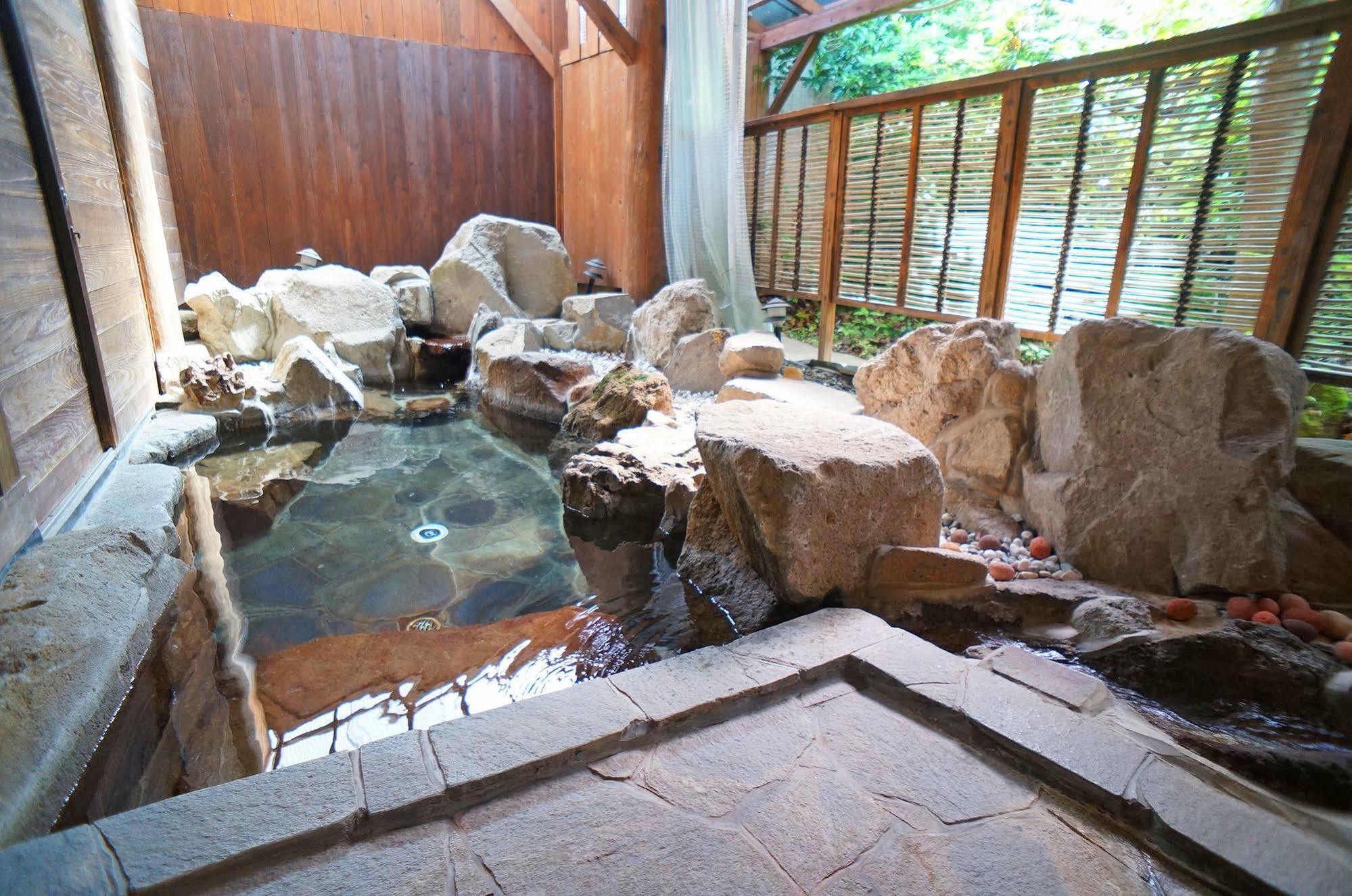 Ban-Ya Hot Spring Inn Yufu Exterior photo