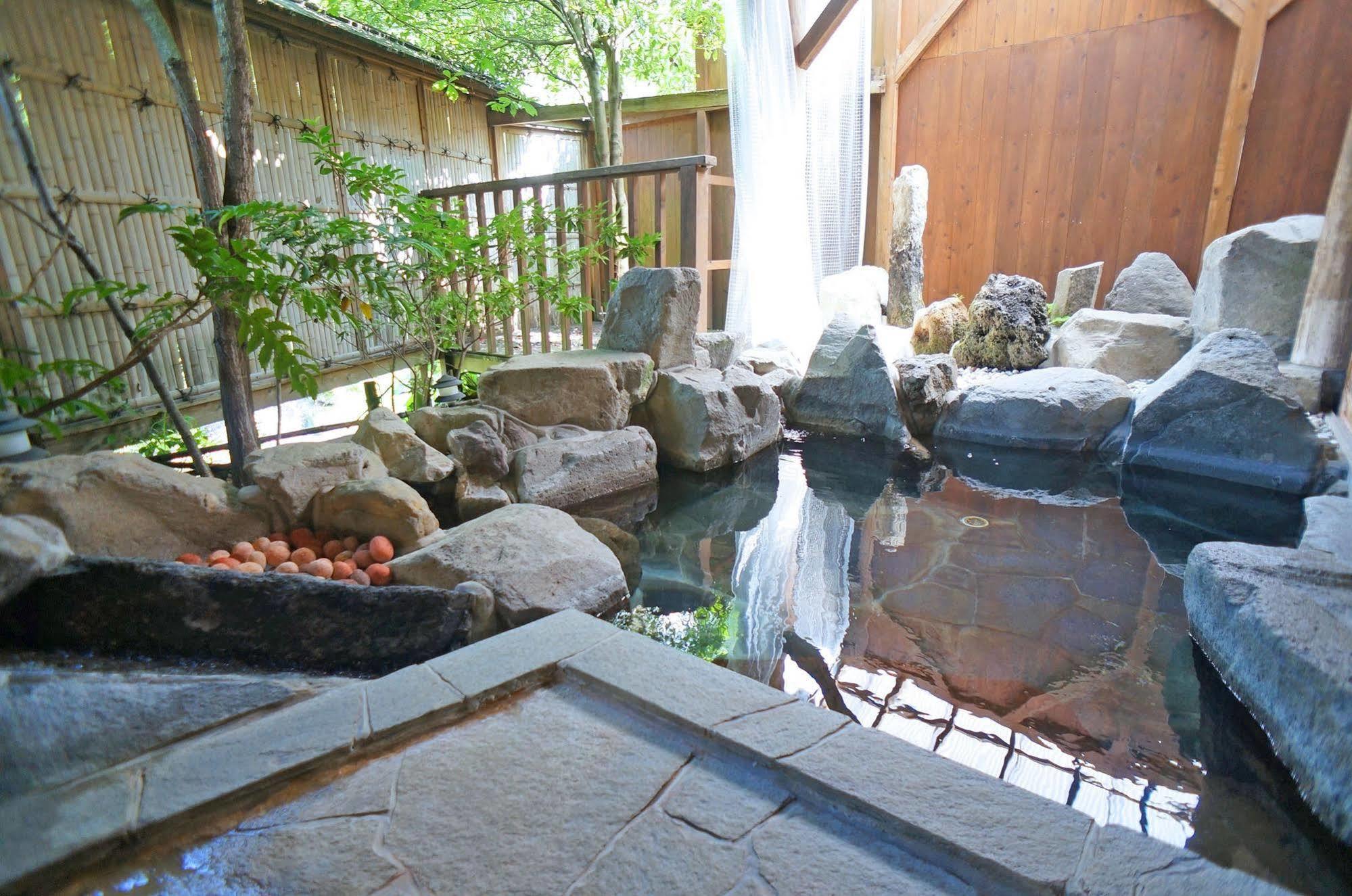 Ban-Ya Hot Spring Inn Yufu Exterior photo