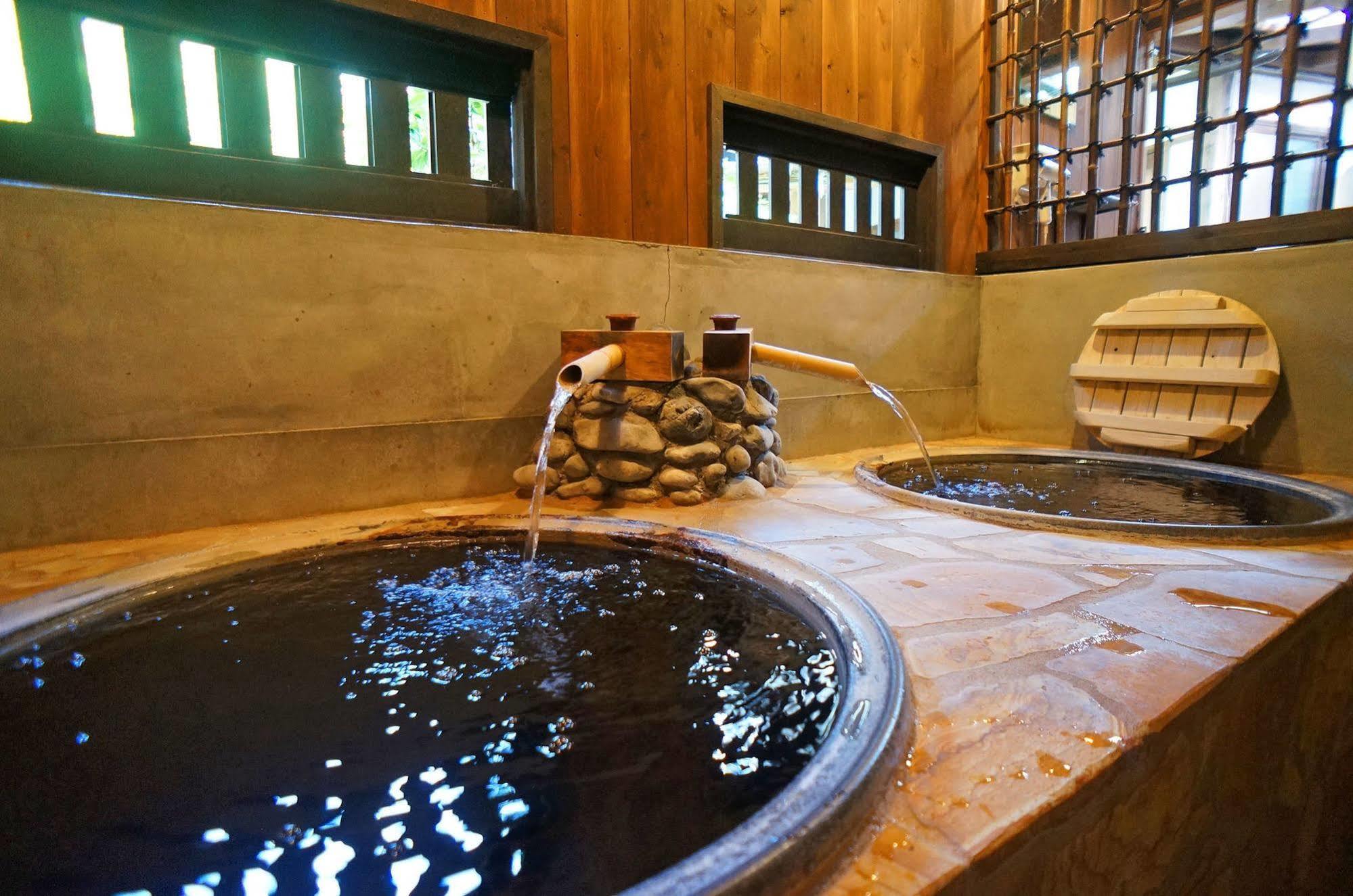 Ban-Ya Hot Spring Inn Yufu Exterior photo